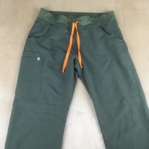 Figs Womens Medium Kade Cargo Scrub Pants Spruce Green
